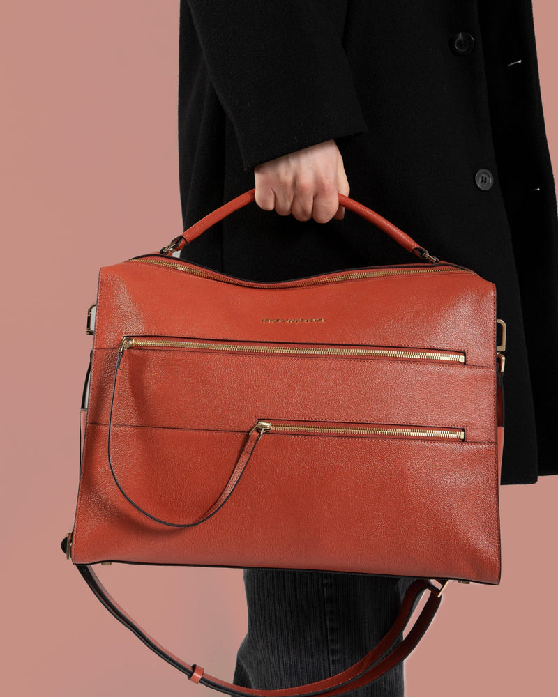 Il business a colori: le borse da lavoro Piquadro che si fanno notare con misura