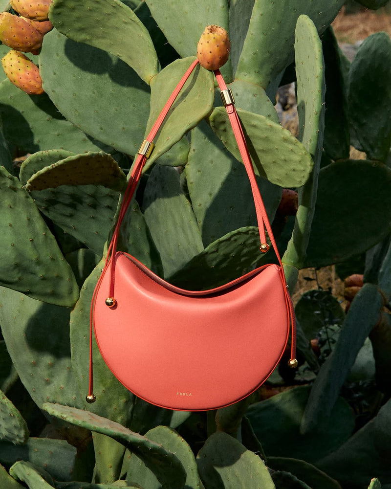 Furla Moonstone: un modello, tre interpretazioni